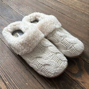 dearfoams Cable-Knit Faux Fur Cuff Slip-On Slippers - Cream